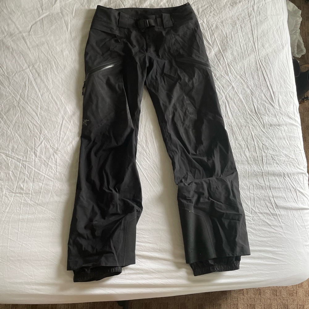 Arc’teryx Women’s Gore-Tex Sentinel Ski Pant - Black, Medium